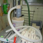 Staubsaugerzyklon aus Abflussrohren im Eigenbau