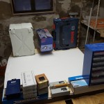 Zwei Platten an den Seiten werden aufgeklebt