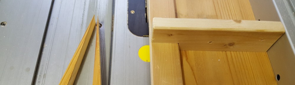 Neuer Tipp: Keilschneidevorrichtung aus Abfallholz in fünf Minuten